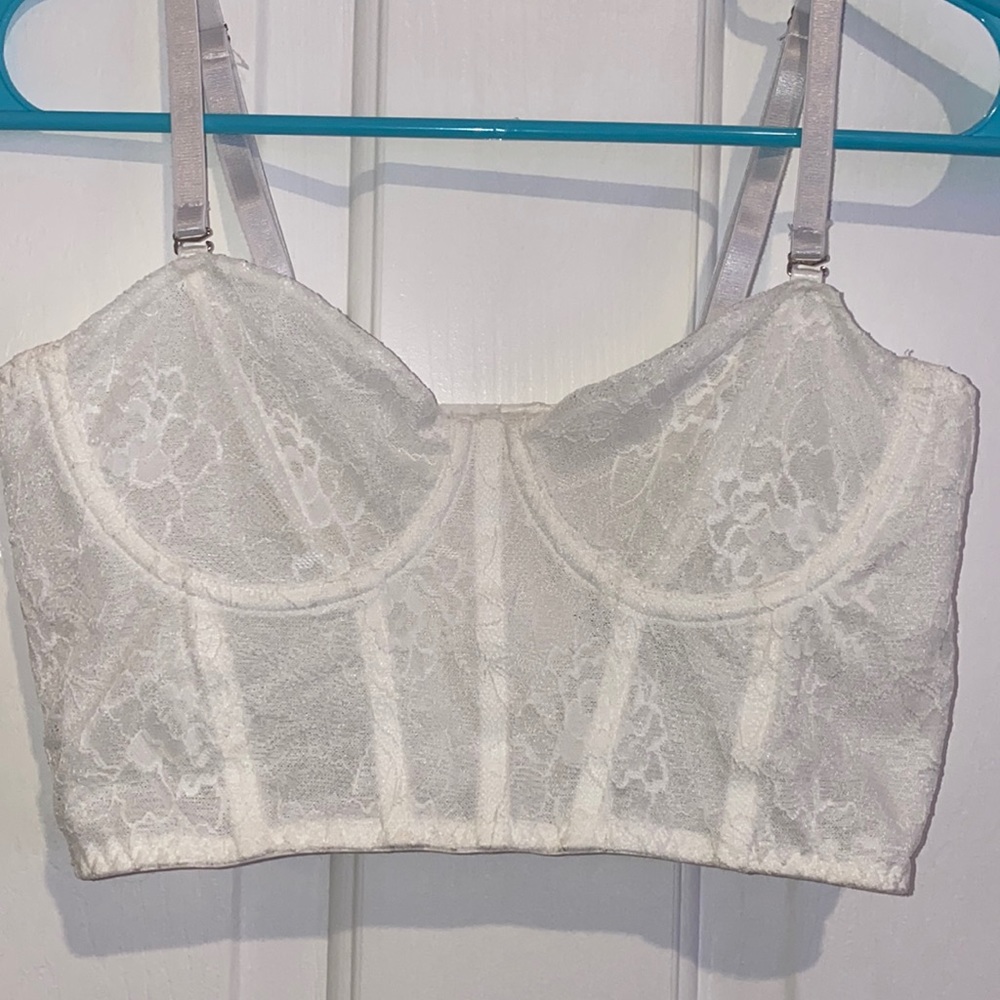 Floral lace underwire crop top